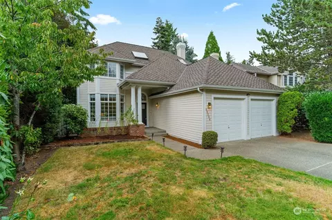25756 SE 41st St, Issaquah, WA 98029