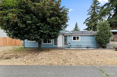 1017 7th Ave SE, Puyallup, WA 98372