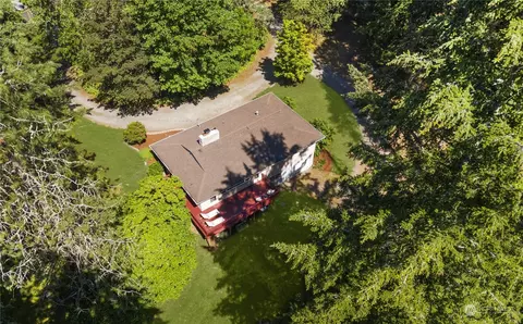 2424 242nd Ave SE, Sammamish, WA 98075