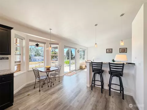 Dining - 92 Discovery View Dr, Sequim, WA 98382 photo 1 of 2
