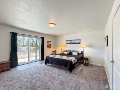 Bedroom - 92 Discovery View Dr, Sequim, WA 98382 photo 3 of 4