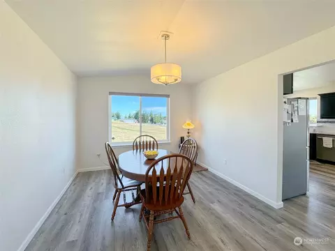 Dining - 92 Discovery View Dr, Sequim, WA 98382 photo 2 of 2