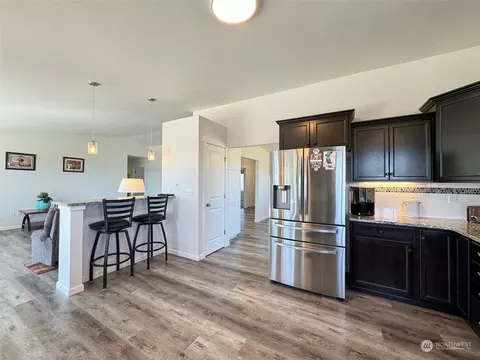 Kitchen - 92 Discovery View Dr, Sequim, WA 98382 photo 3 of 3