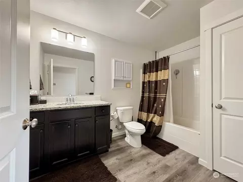 Bath - 92 Discovery View Dr, Sequim, WA 98382 photo 1 of 2