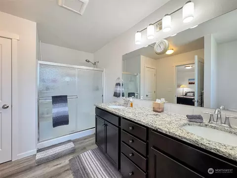 Bath - 92 Discovery View Dr, Sequim, WA 98382 photo 2 of 2