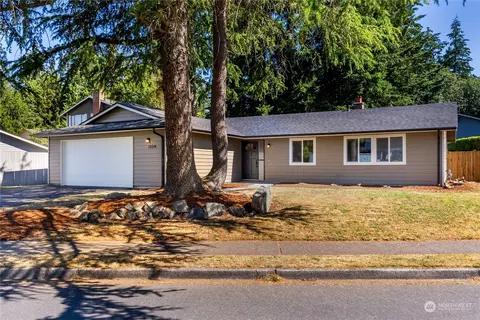 2124 SE 19th St, Renton, WA 98055