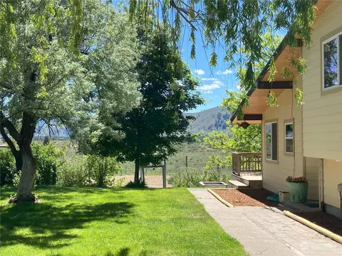 9 Rendezvous Rd, Winthrop, WA 98862 photo 2
