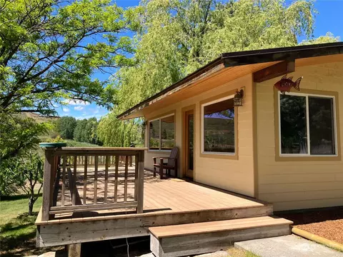 9 Rendezvous Rd, Winthrop, WA 98862
