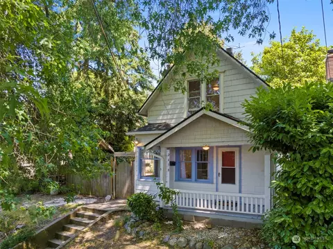 2658 10th Ave W, Seattle, WA 98119