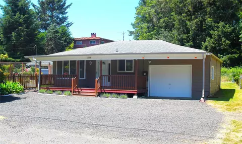 1329 S Forrest St, Westport, WA 98595