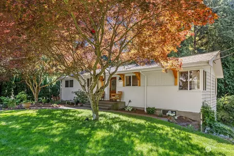 1152 2nd Ave S, Edmonds, WA 98020
