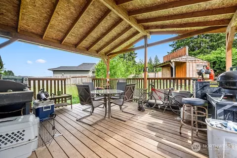 Exterior - 325 Cedar Ct, Winlock, WA 98596 photo 3 of 3