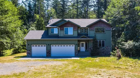 231 S Camano Ridge Rd, Camano Island, WA 98282