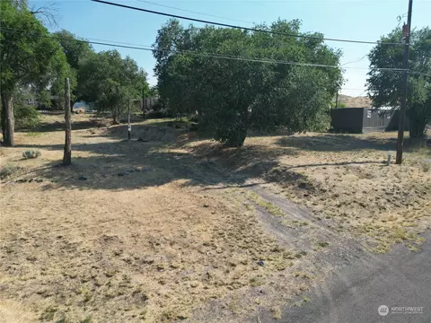 0 E St, Grand Coulee, WA 99133