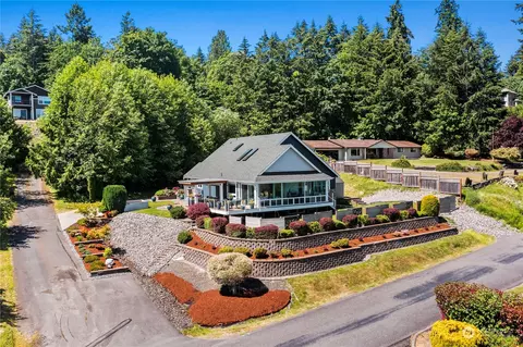 194 Bella Bella Dr, Fox Island, WA 98333