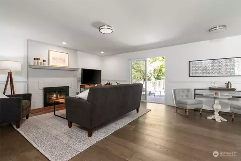 Living - 20206 103rd Pl NE, Bothell, WA 98011 photo 7 of 7