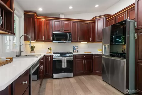 Kitchen - 20206 103rd Pl NE, Bothell, WA 98011 photo 1 of 1
