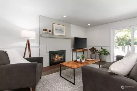 Living - 20206 103rd Pl NE, Bothell, WA 98011 photo 6 of 7