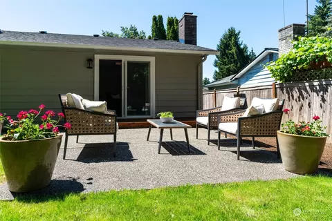 Exterior - 20206 103rd Pl NE, Bothell, WA 98011 photo 4 of 6