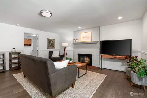 Living - 20206 103rd Pl NE, Bothell, WA 98011 photo 5 of 7