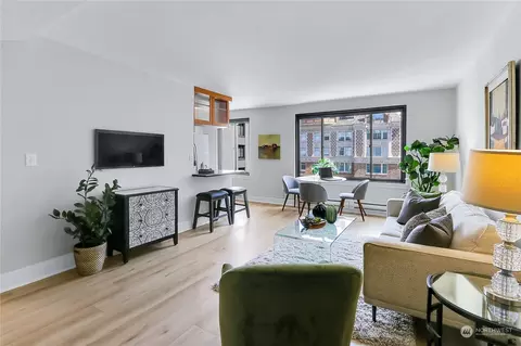 1105 Spring St #1211, Seattle, WA 98104