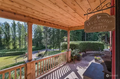 631 N Sunrise Blvd, Camano Island, WA 98282