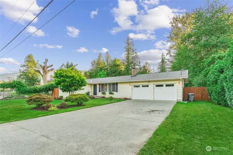 417 Taylor Pl NE, North Bend, WA 98045