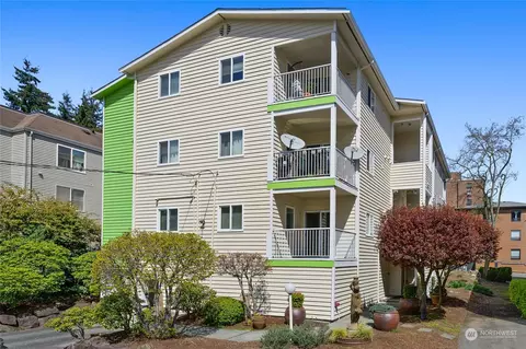 1824 N 103rd St, Seattle, WA 98133