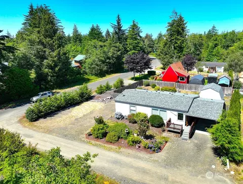 21006 Birch Pl, Ocean Park, WA 98640