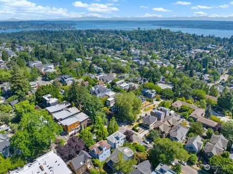 2325 E Thomas St, Seattle, WA 98112 photo 29