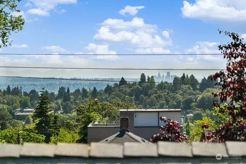 2325 E Thomas St, Seattle, WA 98112 photo 28