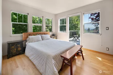 2325 E Thomas St, Seattle, WA 98112 photo 14