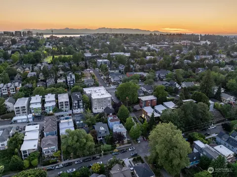 2325 E Thomas St, Seattle, WA 98112 photo 32