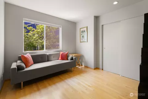 2325 E Thomas St, Seattle, WA 98112 photo 19