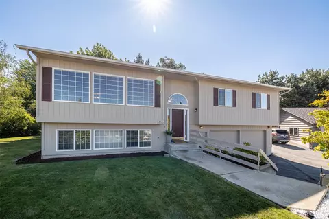 1831 Agate Pl, Wenatchee, WA 98801