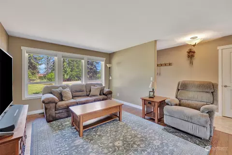 Living - 92 Michelle Ln, Sequim, WA 98382 photo 1 of 1