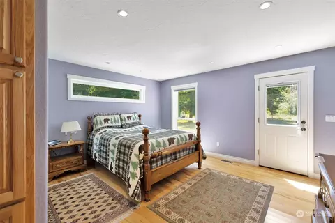 Bedroom - 92 Michelle Ln, Sequim, WA 98382 photo 2 of 4