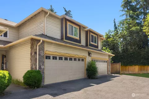 11107 Woodinville Dr #4, Bothell, WA 98011