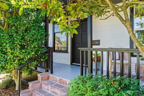 4239 S Juneau St, Seattle, WA 98118