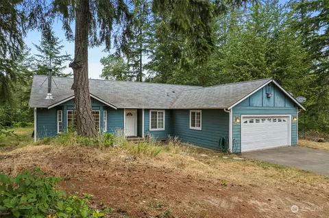 214 195th Ave SW, Lakebay, WA 98349