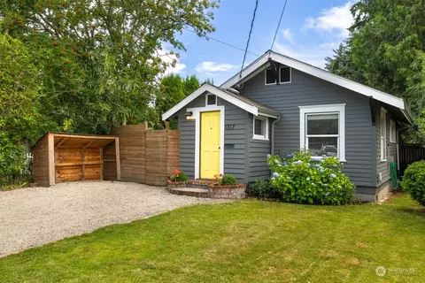 1317 W Illinois St, Bellingham, WA 98225