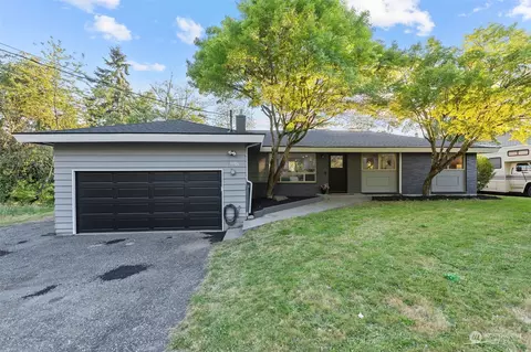16926 17th Ave W, Lynnwood, WA 98037