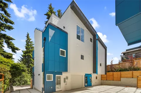 4516 A 33rd Ave S, Seattle, WA 98118