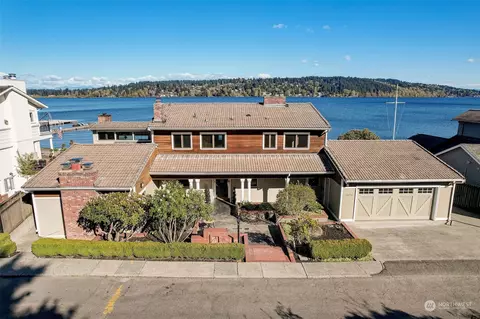 16270 Beach Dr NE, Lake Forest Park, WA 98155