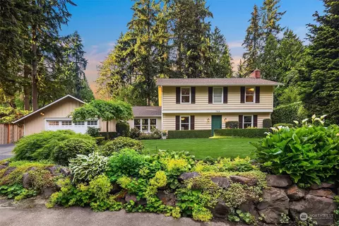 7618 NE Champagne Point Pl, Kirkland, WA 98034