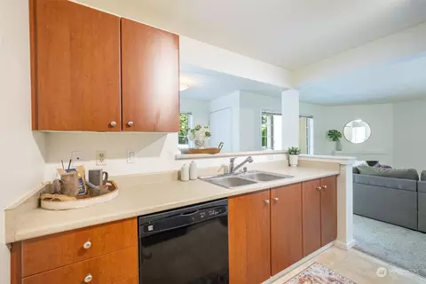Kitchen - 12404 E Gibson Rd #B105, Everett, WA 98204 photo 2 of 5