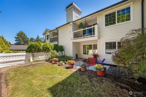 12404 E Gibson Rd #B105, Everett, WA 98204