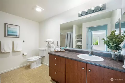 Bath - 12404 E Gibson Rd #B105, Everett, WA 98204 photo 1 of 2