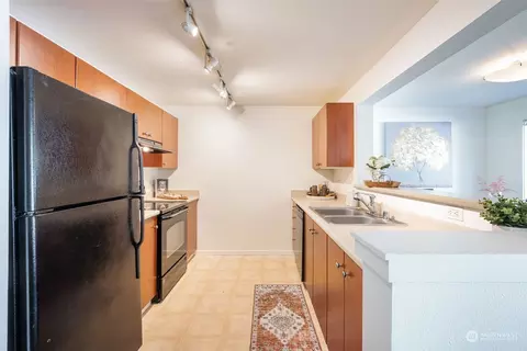 Kitchen - 12404 E Gibson Rd #B105, Everett, WA 98204 photo 1 of 5