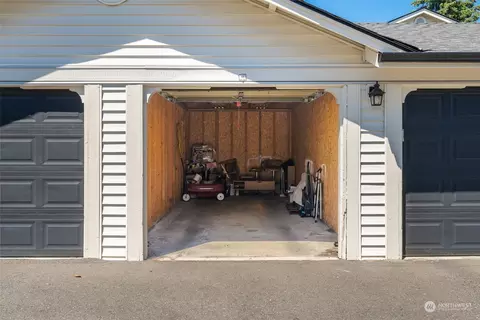 Exterior - 12404 E Gibson Rd #B105, Everett, WA 98204 photo 7 of 9